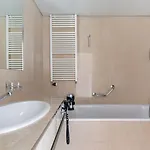 Hotel Cornavin 4*