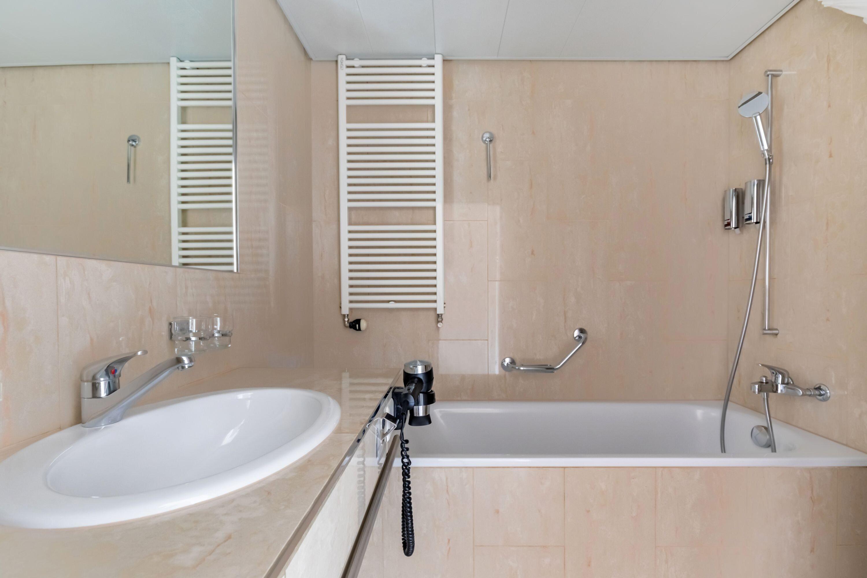 Hotel Cornavin 4*